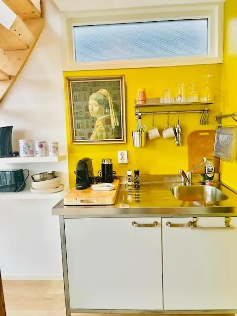 Houseboat Studio With Canalview And Free Bikes Amsterdam