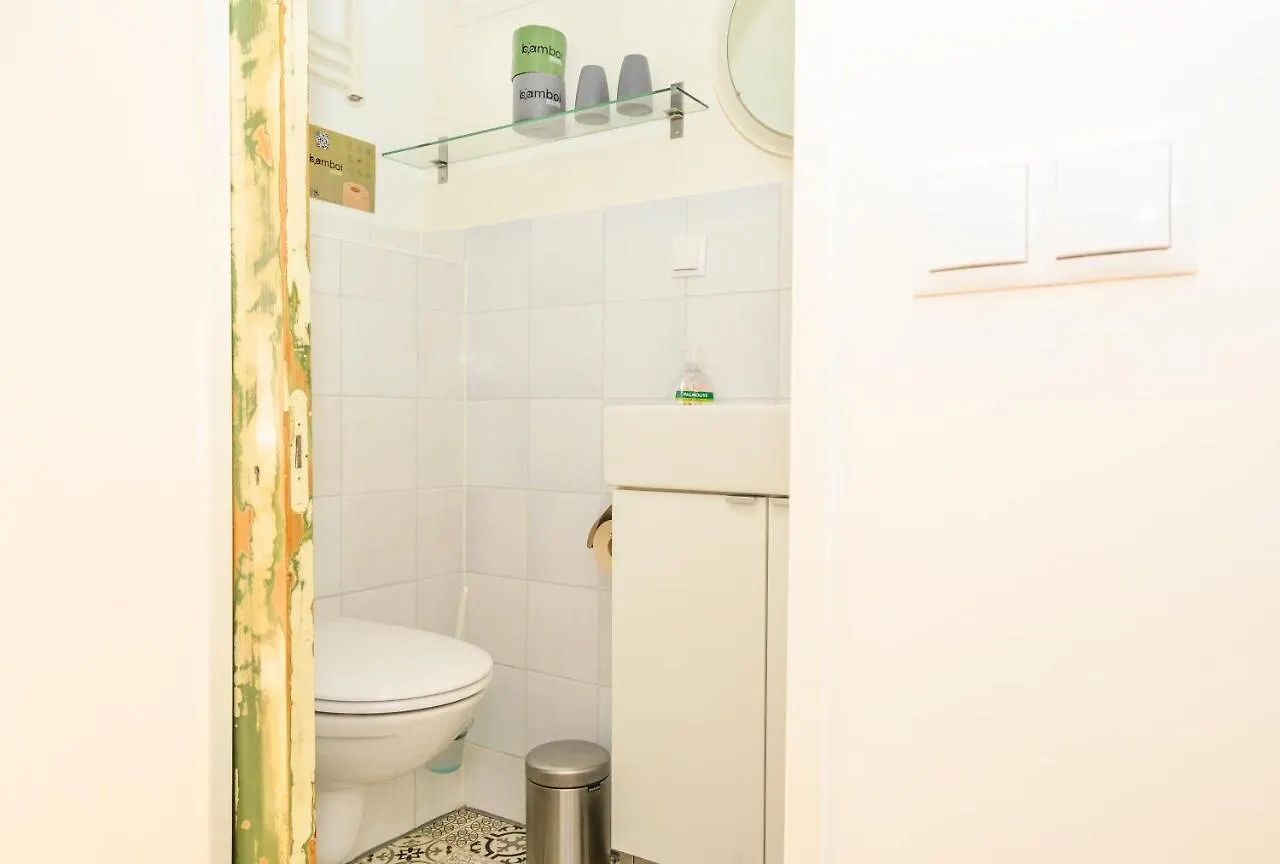 Bed & Breakfast Houseboat Studio With Canalview And Free Bikes Amsterdam